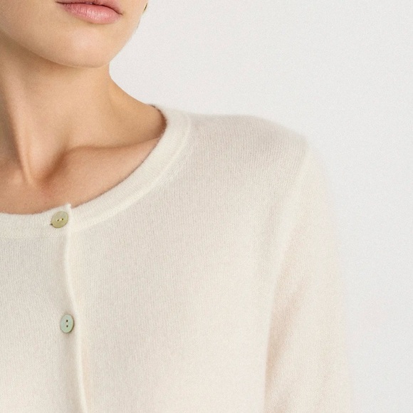 Quince 100% Mongolian Cashmere Cardigan in Ivory Size Small 046 - Picture 3 of 6